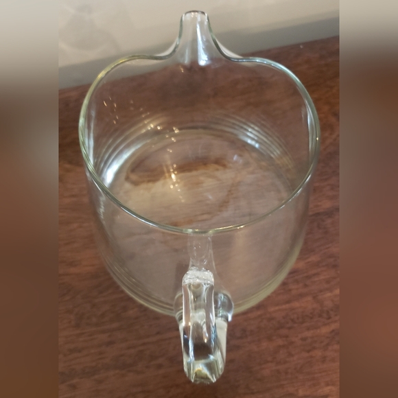 Beautiful Glass Pitcher - Picture 4 of 9